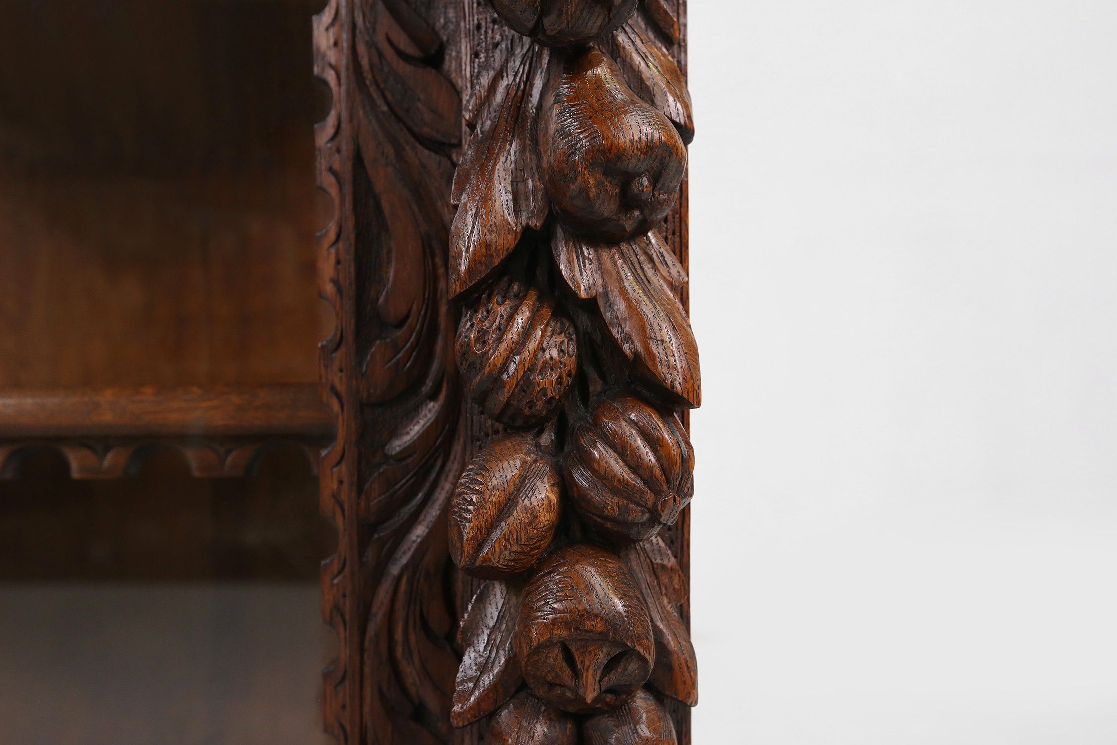 Richly decorated baroque style display case in oak, Belgium 20th centurythumbnail